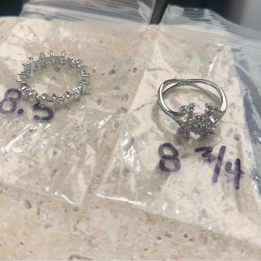 Elegant 18k White Gold Ring Set